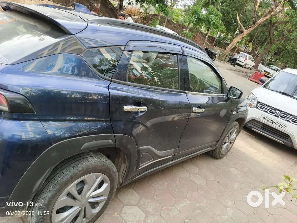 Maruti Fronx Dec 23 Petrol 23200 Km Driven sale vhcle currntly  indore