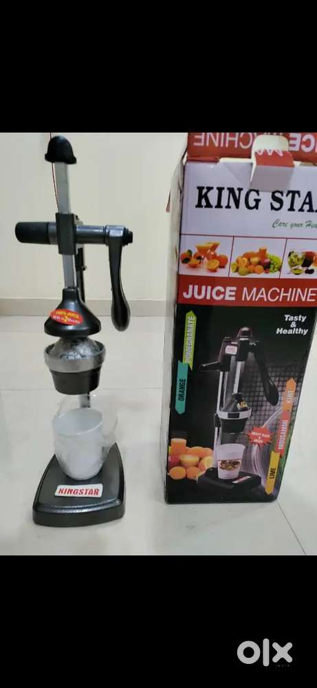 Manual Juicer Pressing fruits brand new