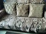 7 sheeter Sofa for sell