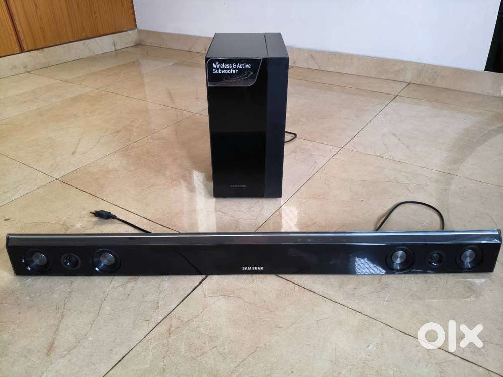 Samsung sound bar with wireless woofer