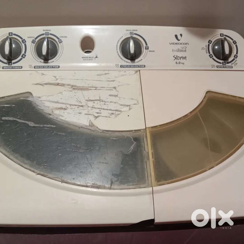 Semi automatic washing machine