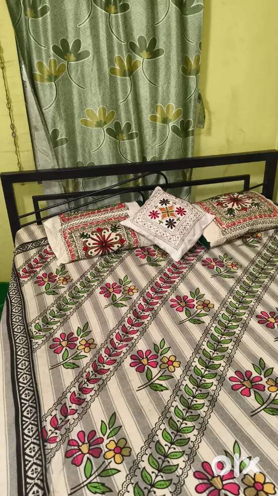 Pg for working men only