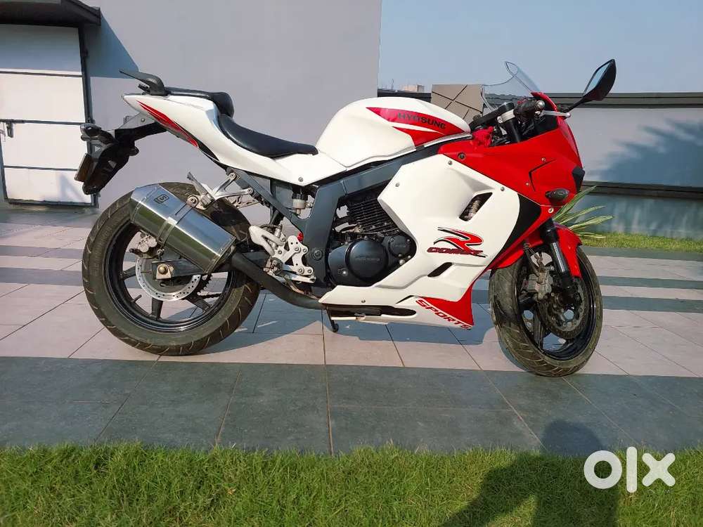 Hyosung gt 250r  ( R Comet )