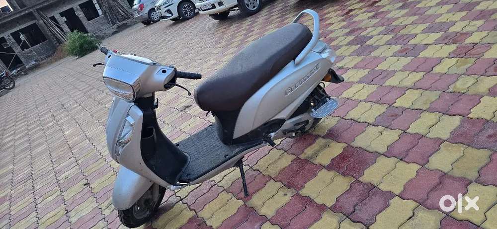 1st owner GJ 10 EA 2222 JAMNAGAR JOVA MADE