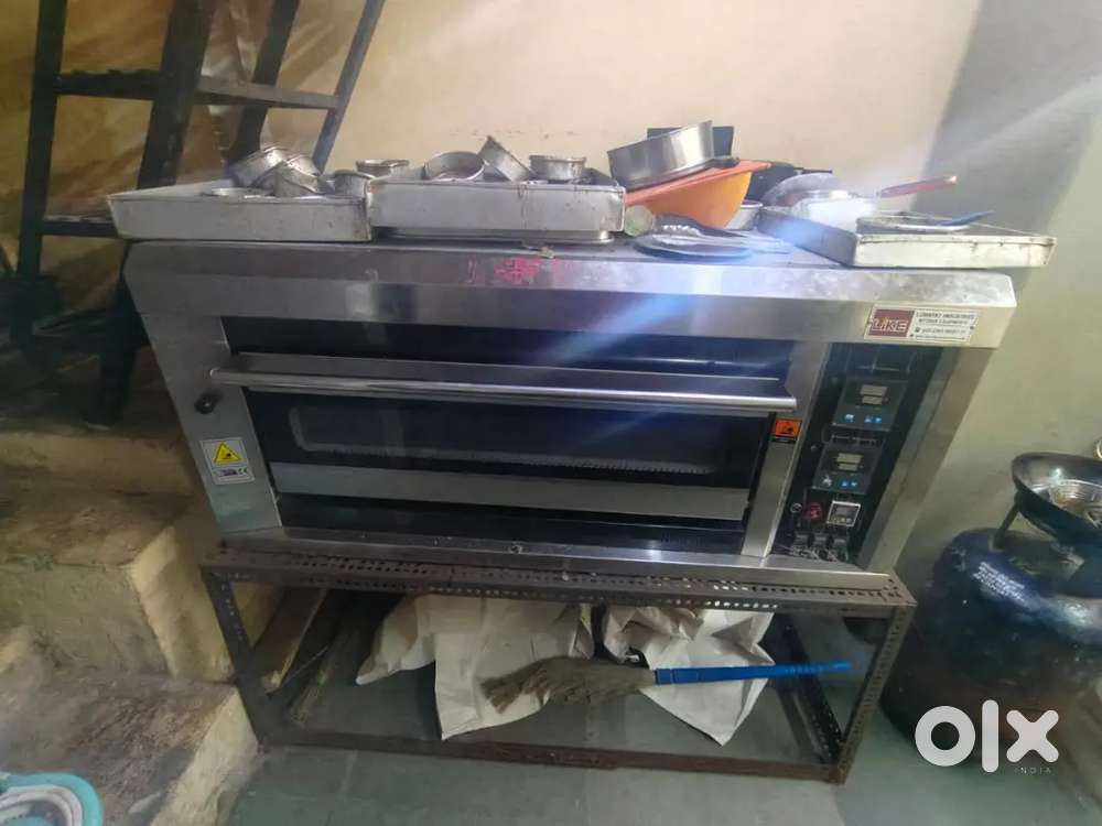 Cake shop full setup oven  cake display counter