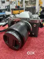 Fujifilm X-T3 Mirrorless Camera Body with viltox af 56/1.4 xf lens