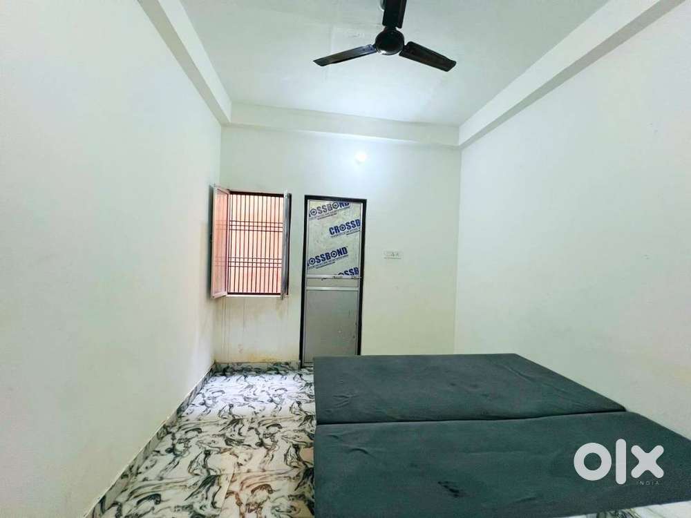 Indipendente Room with attached washroom at Hyderabad Gate