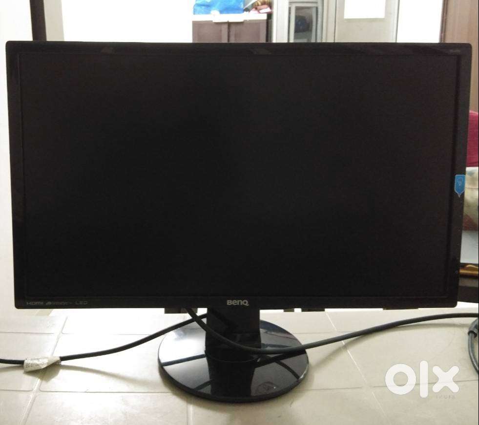 Good Condition 24” LCD Monitor Screen for Sale