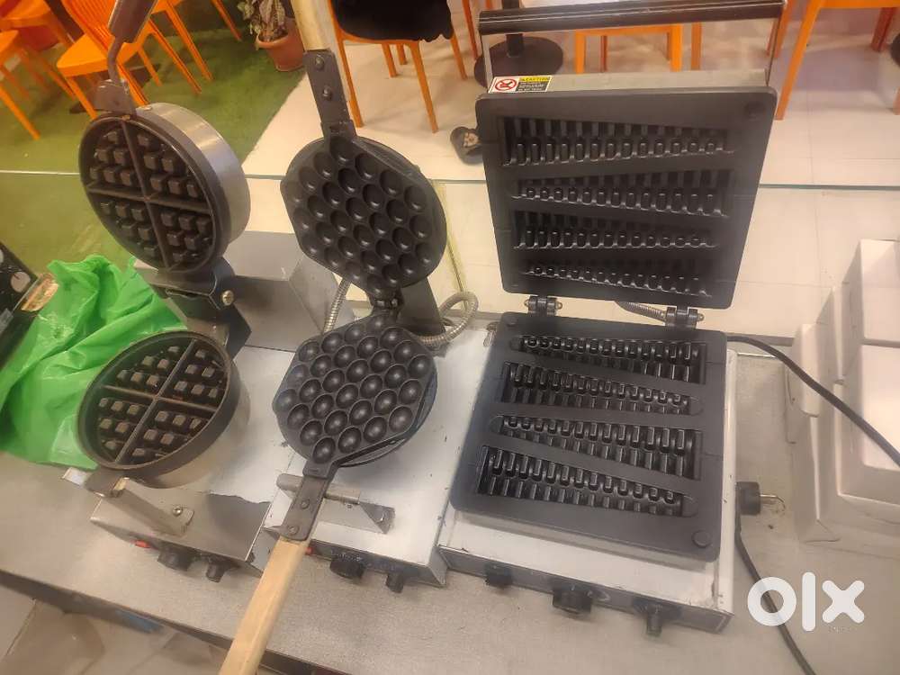 Waffles machine for sale new only 2 days used with rawmaterials