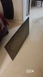 A 42 inch non working tv ( to destroy or whatever )
