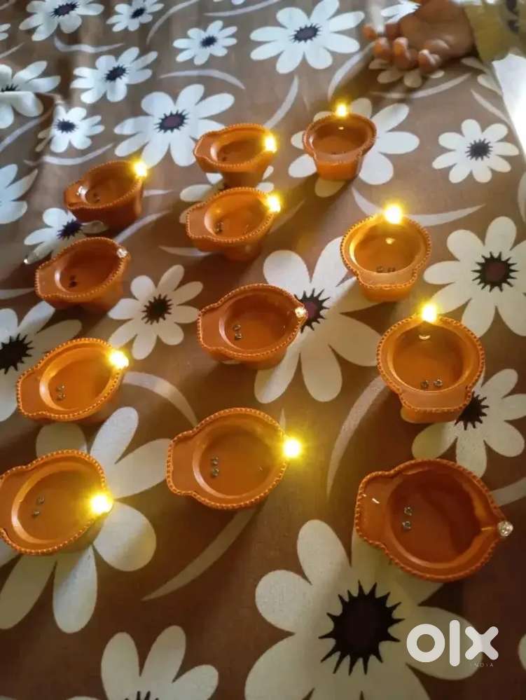 Water Diya Set Of 12 Piece