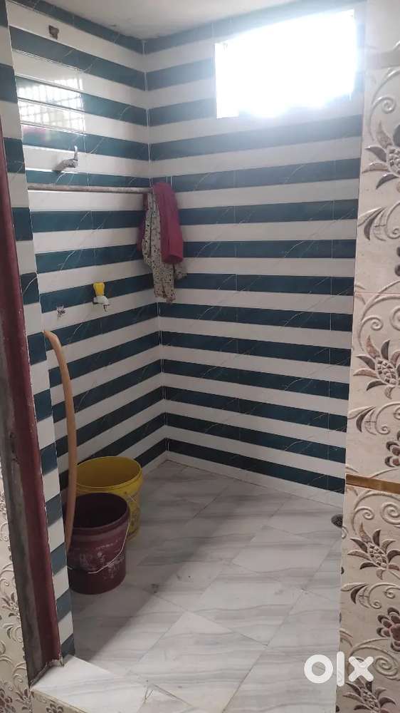 पढ़ाई करने वाली लड़कीयों के लिए रूम उपलब्ध है।