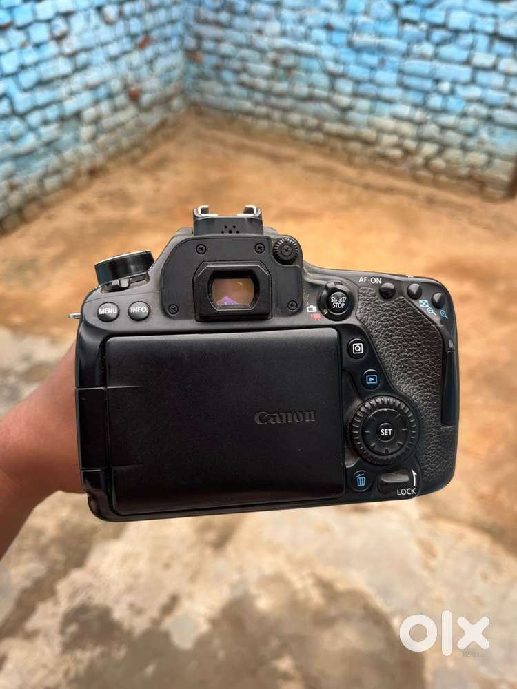 Canon 80D urgent sale