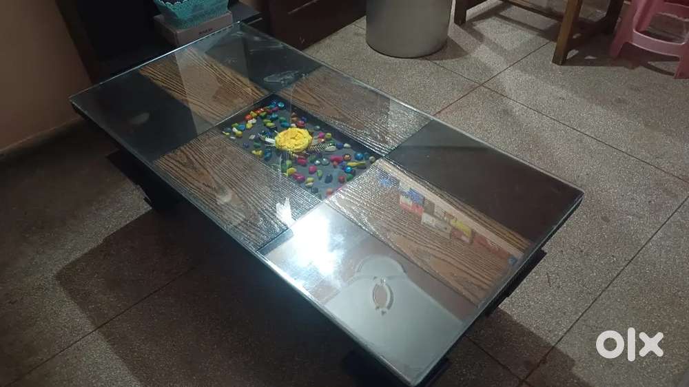 Centre table/Dine table