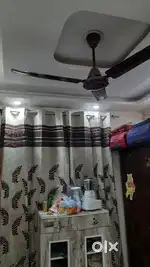 Rental Property Top Floor With Rof