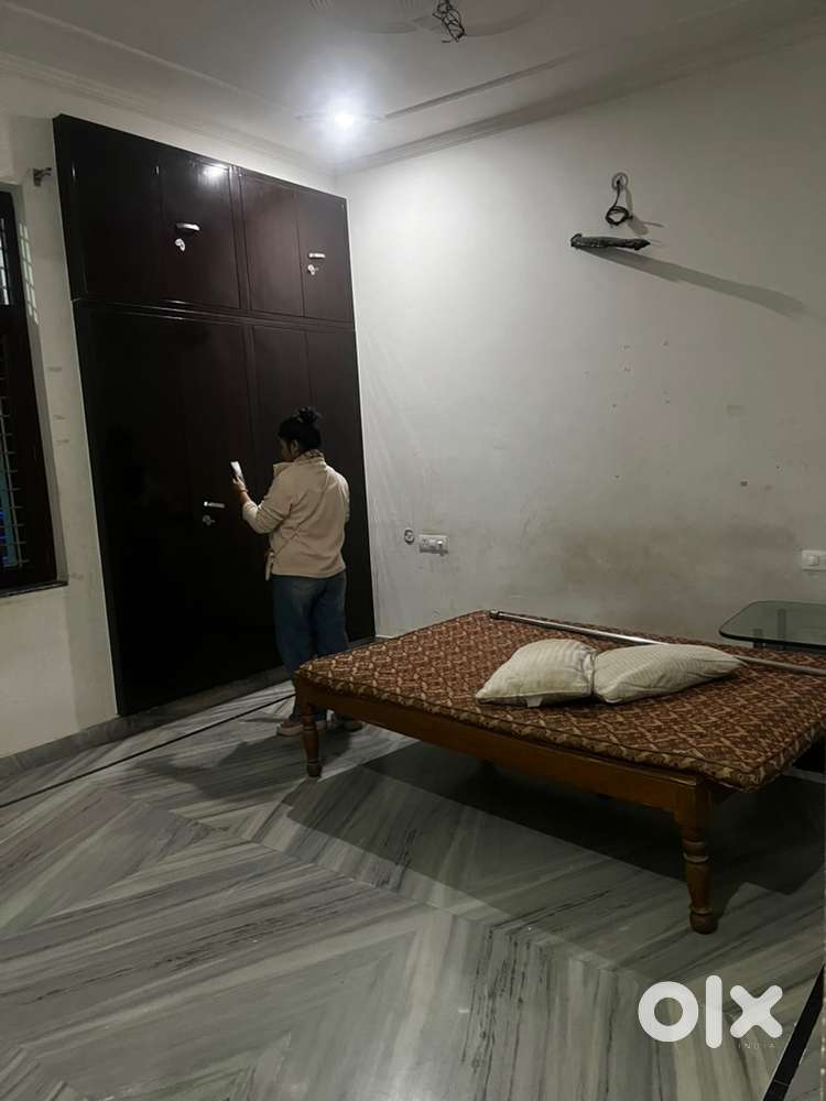 Looking for female Flatemate in Malviya Nagar near NWR