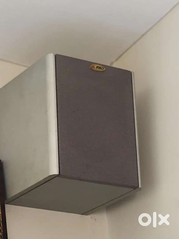 F & d 5.1 audio speakers