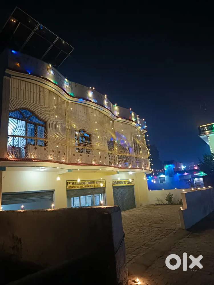 2 room 1kitchen and 1 bathroom with a big hall