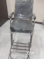 Parlour chair sell krna hai 5000