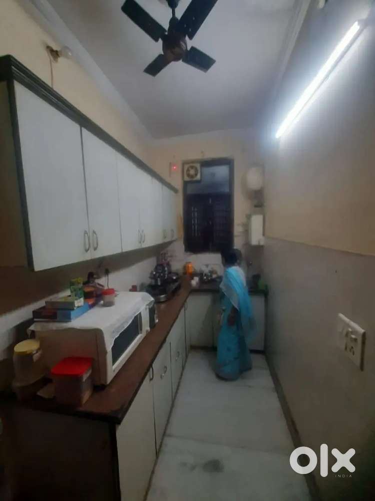 2 bhk 3rd floor for sale in sector 6 Rohini.