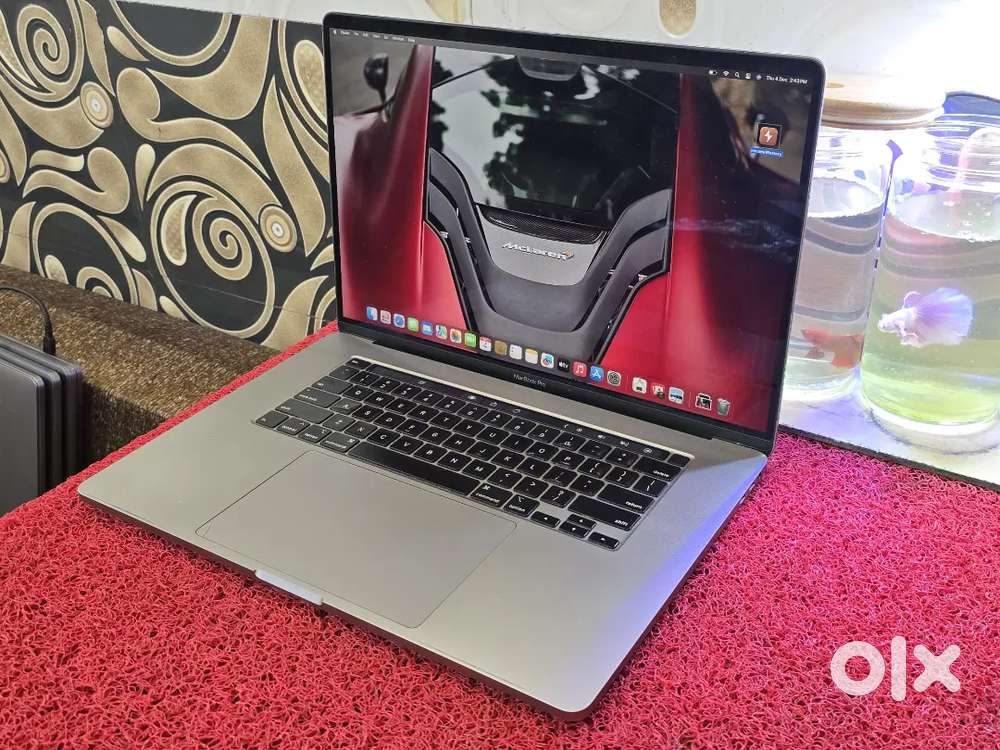Apple Macbook Pro 2020 i7 16gb 512gb 5.5gb Graphics 16inch Retina