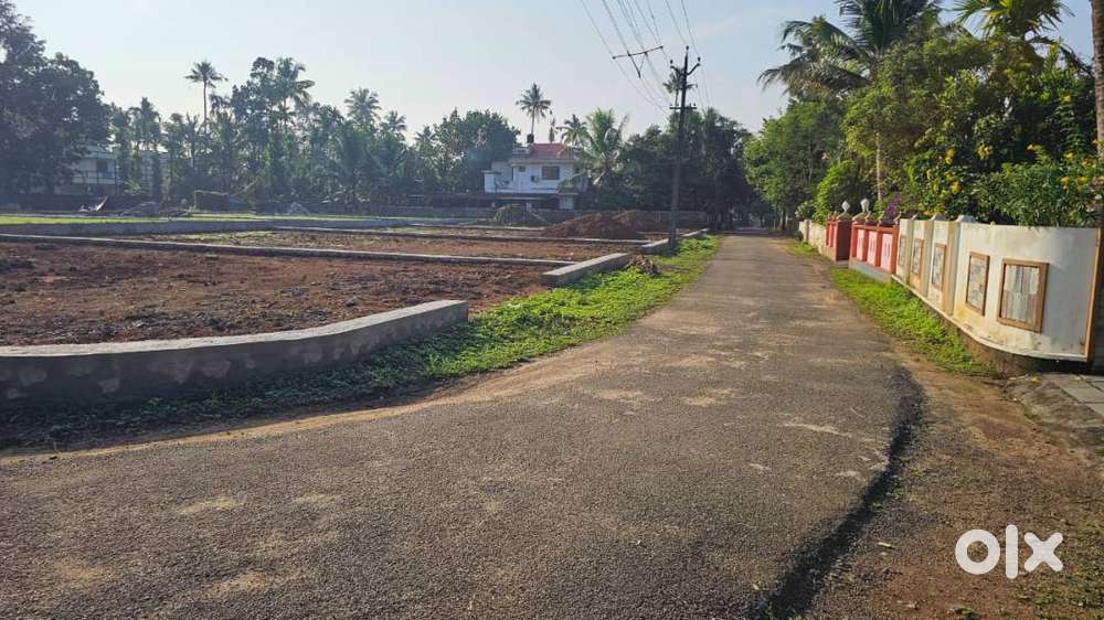 Cochin Airport 20–25 Min Malayatoor Premium Plots 5–10 Cent Free Reg.
