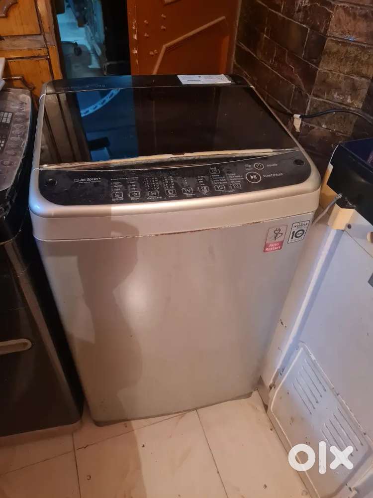 Washing machine fully automatic 8KG proper working  LG
