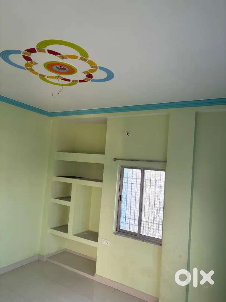 FLAT RENT FOR BACHELORS / FAMILY