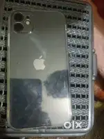iPhone 11 no scratches good condition