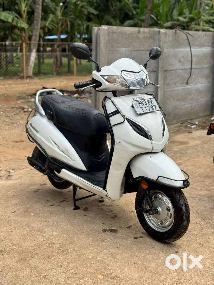 Honda activa 5g scooter good condition no fine amounts