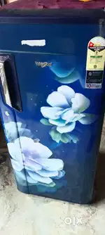 Whirlpool Singal dor  fridge is good condition