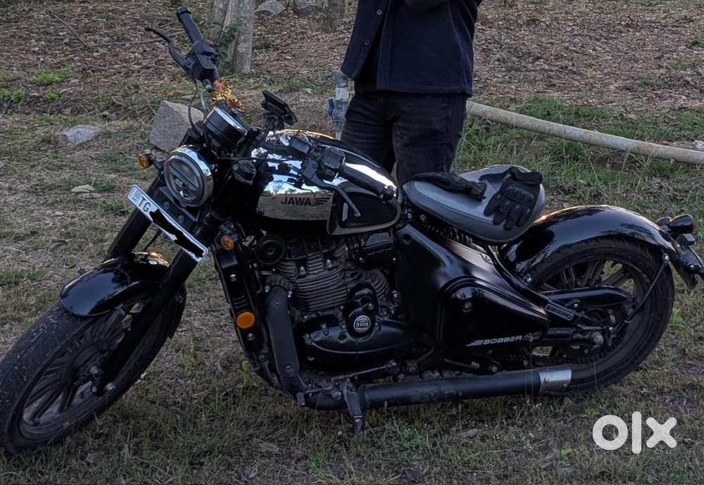 Jawa 42 Bobber Chrome Black