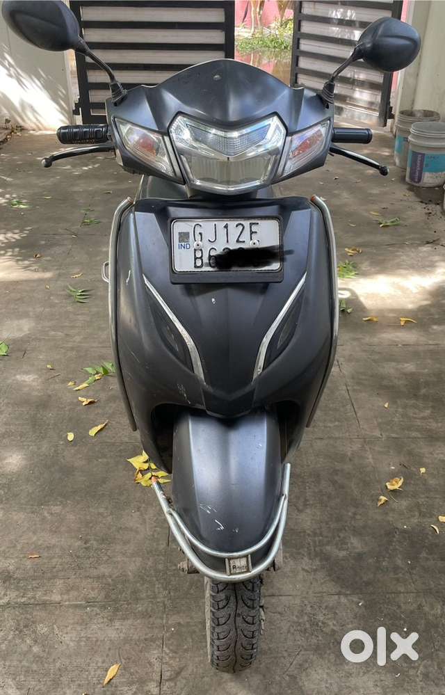 Activa 5g tip top condition