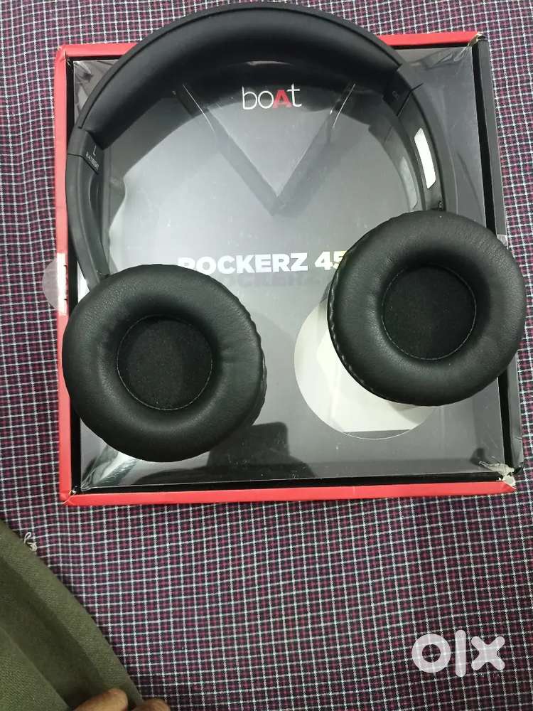 Headphones ( Boat Rockerz 450 )
