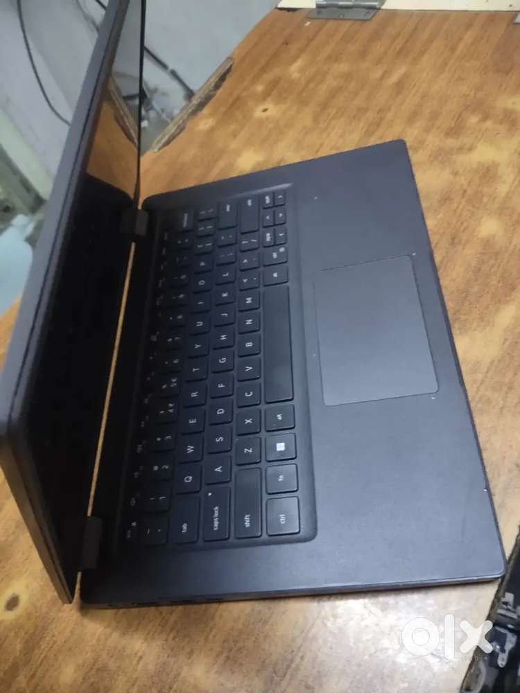 16gb, window 11,10th Gen i5, 256gb ssd,above 2hours back up