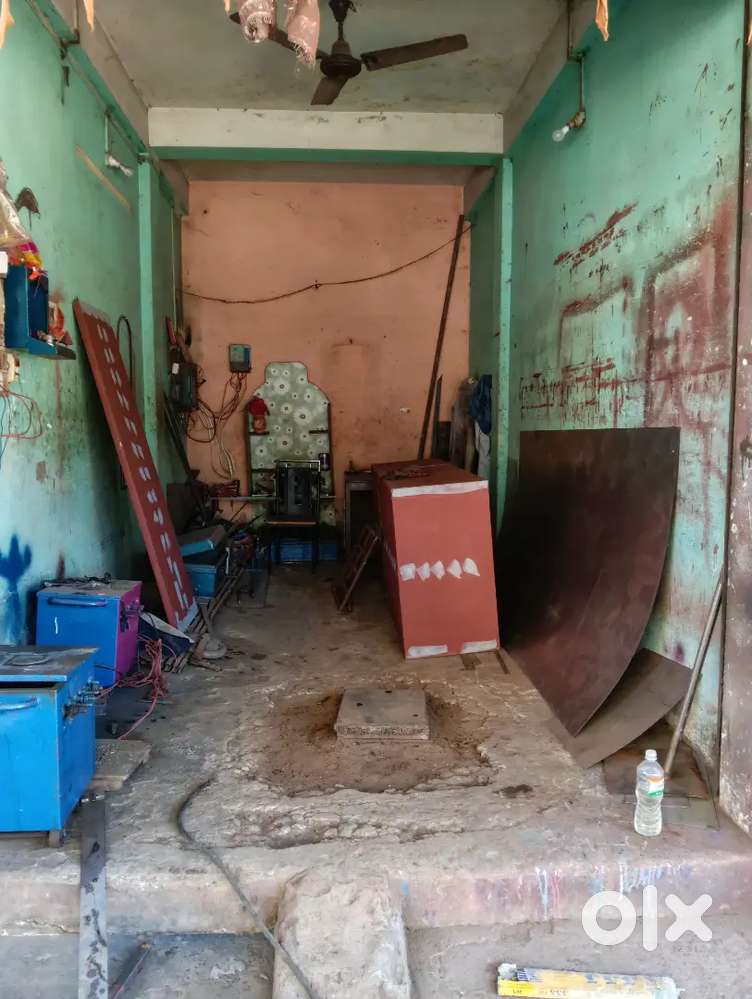 Office or shop room for rent