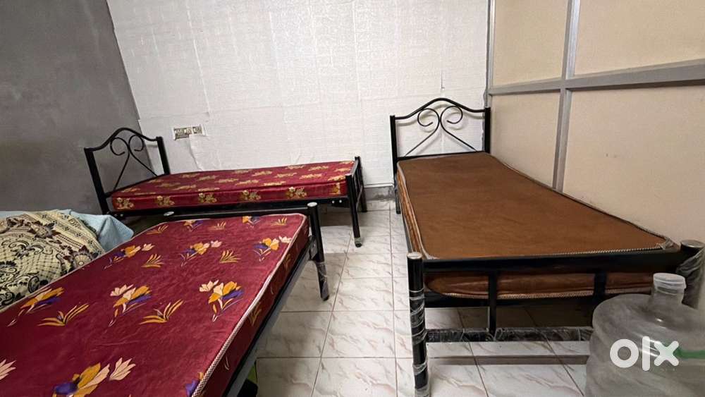 BHARATH MENS PG HOSTEL