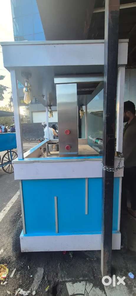 Push cart with shawarma machine