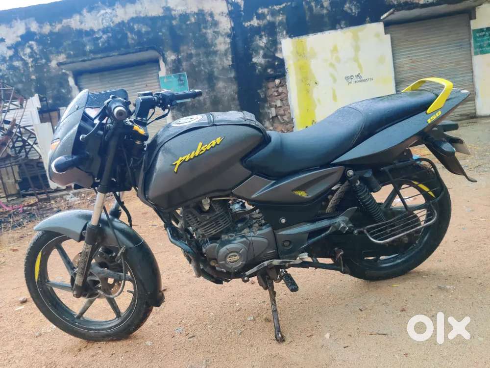 Pulser 150bs4 grey color  good condition