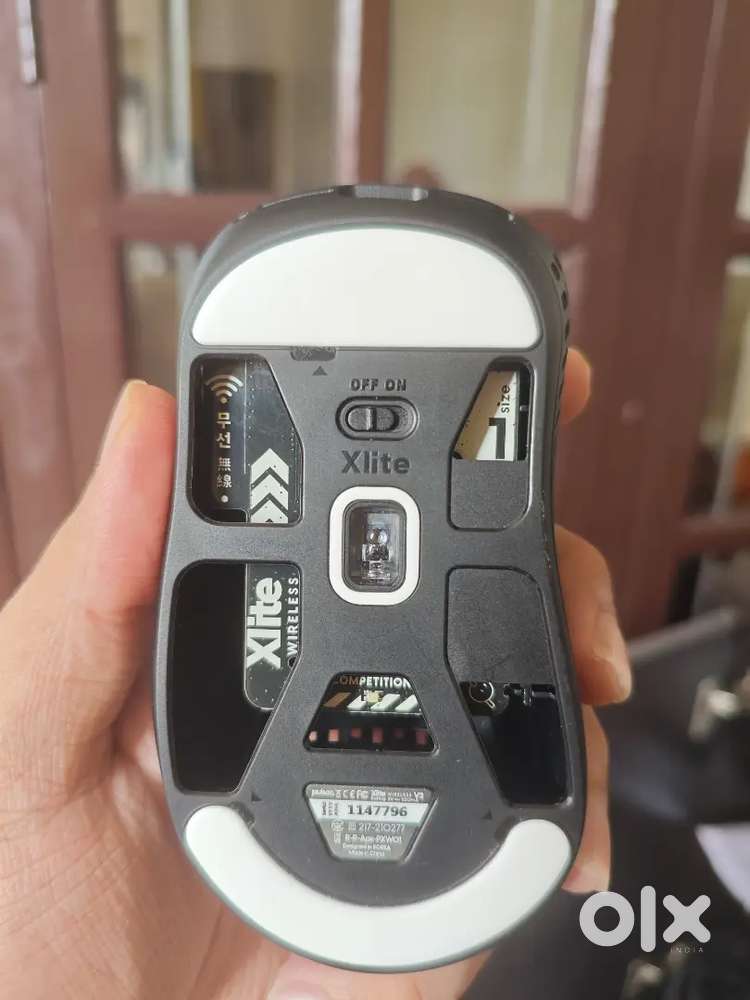 Pulsar xlite v2 mini gaming mouse