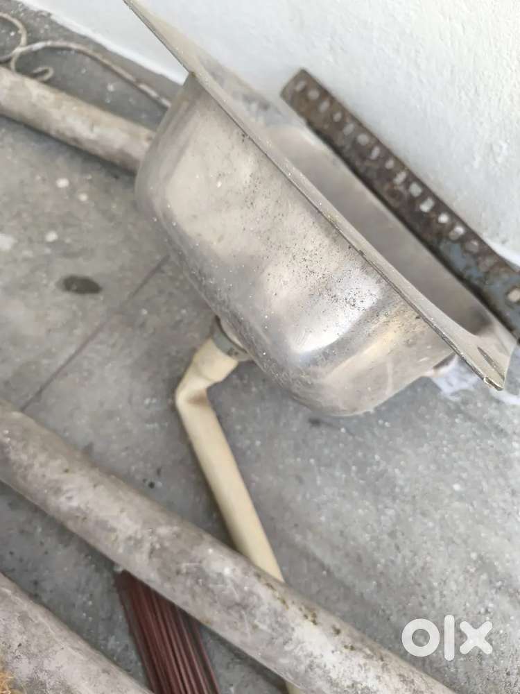 Kitchen sink for sale (2 numbers)