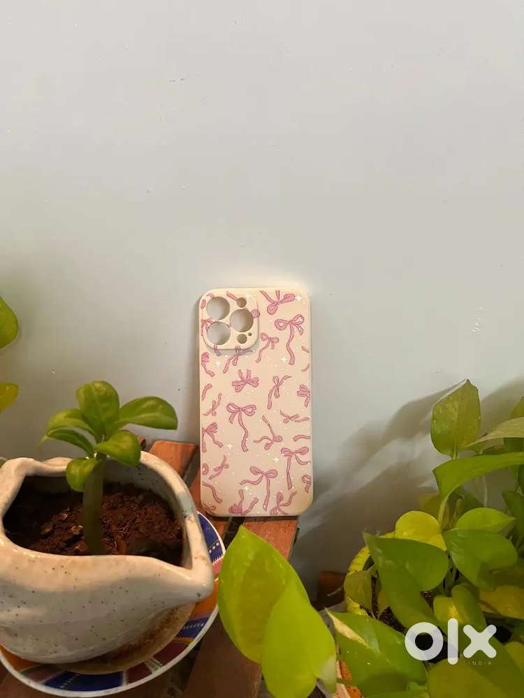 Iphone 13 pro max girly cover with bow design.
