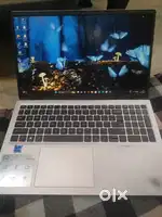 Dell Inspiron 3520