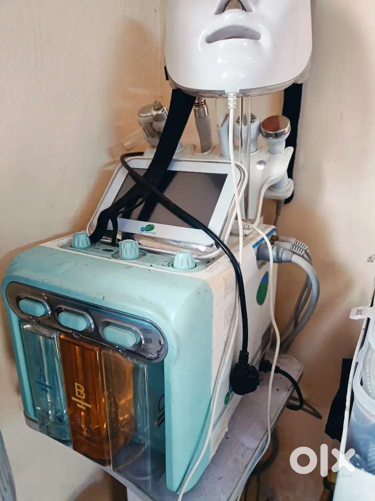 Hydra facial machine