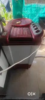 Whirlpool semi automatic washing machine 7.5kg