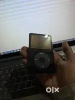 Apple ipod nano shuffle touch in perfect working condition (read des)