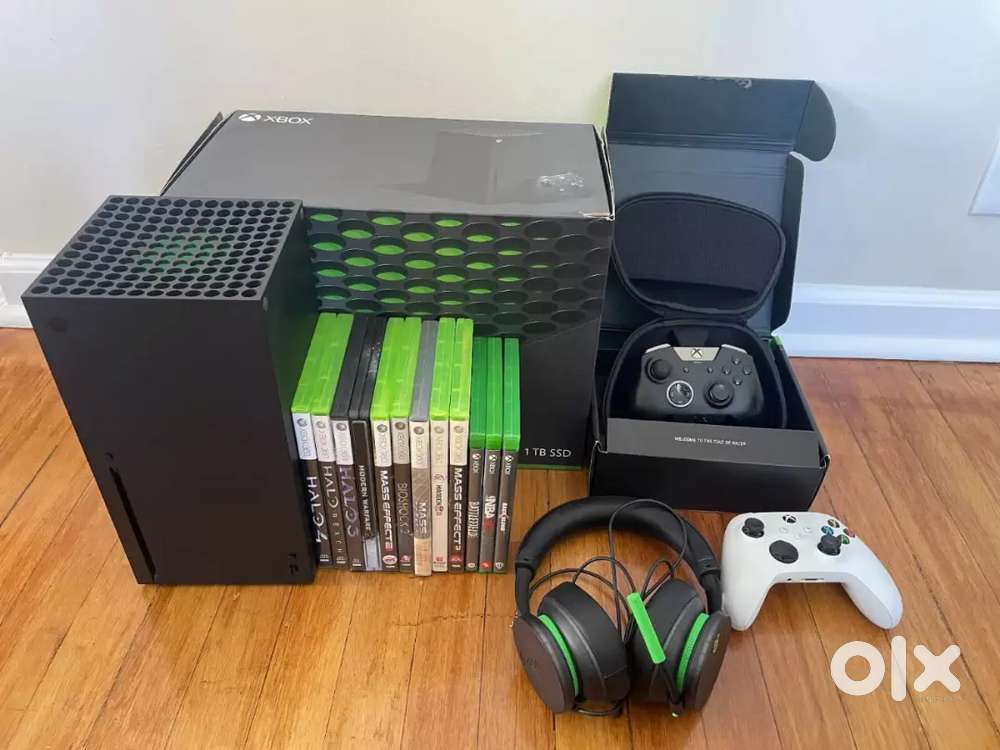 Xbox Series X 1TB 13 Games + 2 Controllers + 20th Anniversary Headset