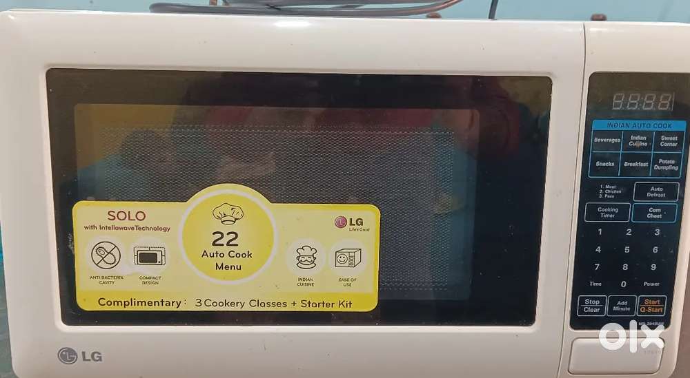 LG micro oven with intellowave Technology 22 auto cook menu
