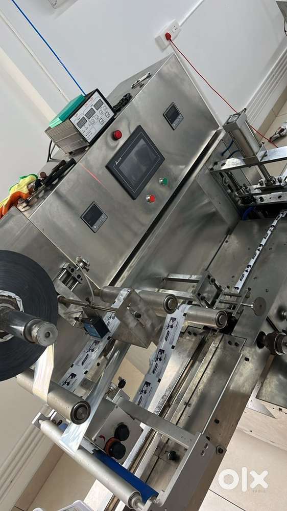 Flow Wrapping Machine - Chocolates, Cakes, Sweets packing machine