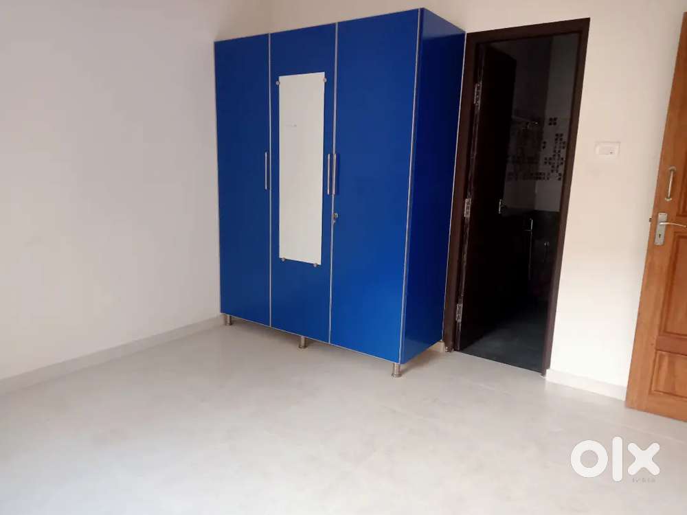 2 bhk flat for rent at kadri rent 18000